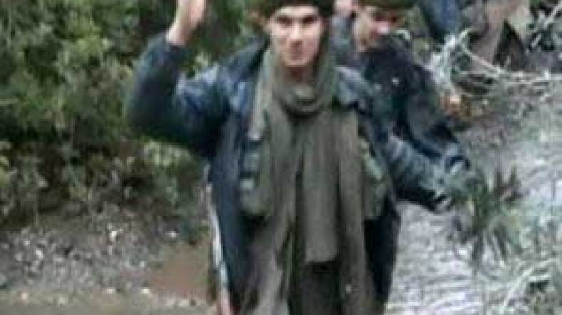 “القاعدة” تهدد بالتصفية الجسدية “للمتعاونين” مع مصالح أمن