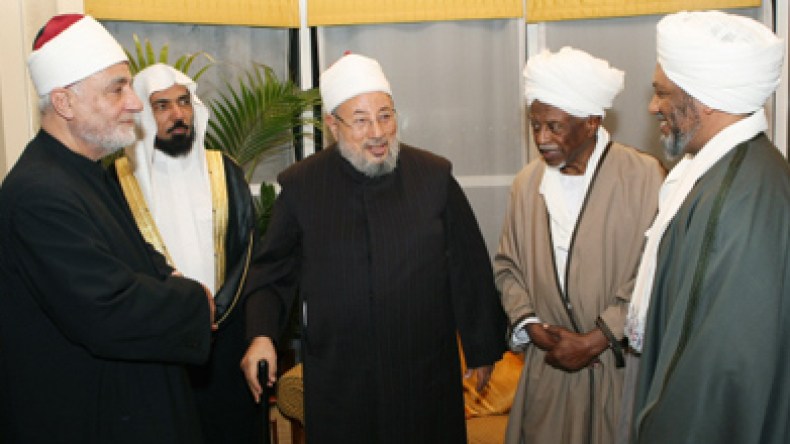 القرضاوي ووفد العلماء يعودون إلى الدوحة دون لقاء حسني مبارك