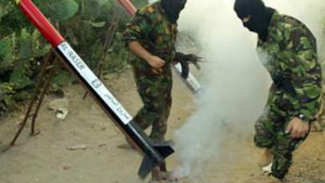 المقاومة تطلق عشرات القذائف والصواريخ على إسرائيل