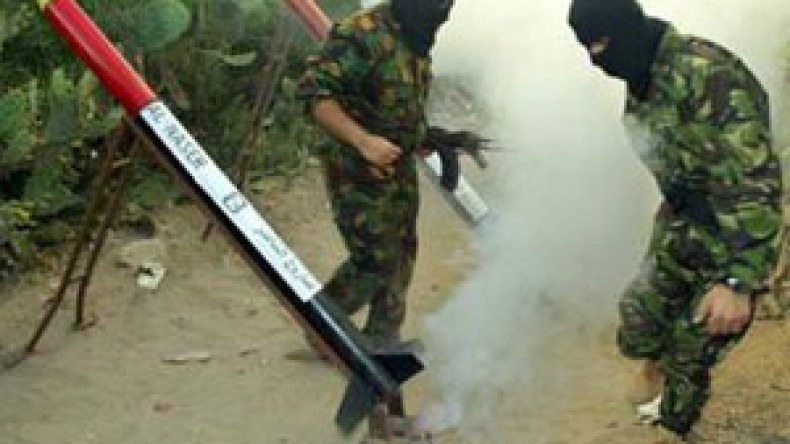 المقاومة تطلق عشرات القذائف والصواريخ على إسرائيل