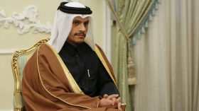 السعودية تمنع زيارة لوزير قطري