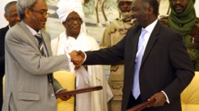الحكومة السودانية وحركة العدل والمساواة توقعان على أول اتفاق لإنهاء أزمة دارفور