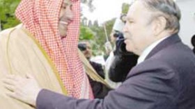 بوتفليقة يستقبل رئيس الوزراء القطري