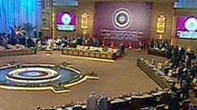 بوتفليقة يدعو لحوار عربي إيراني