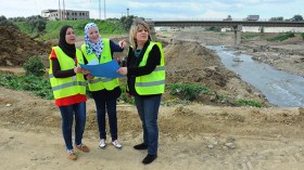 نساء في مهمة صعبة