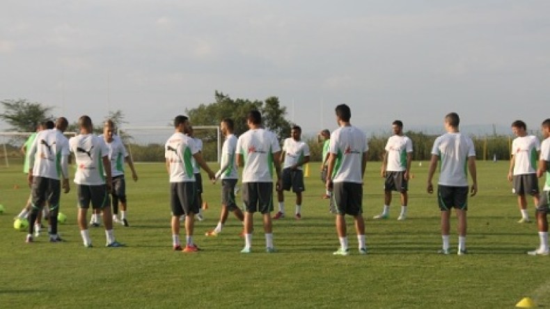 “تجّار” الإنتدابات قد يشوّشون على لاعبي “الخضر”