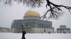 عاصفة ثلجية نادرة تغطى القدس الشريف