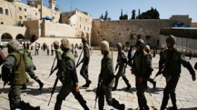 إسرائيل تشن حملة اعتقالات في صفوف الفلسطينيين.. وتحذير من مغامرات نتانياهو