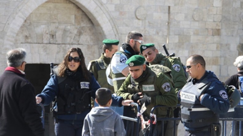 قوات الاحتلال ترفع حصارها عن الأقصى