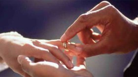 راحة النفوس: هل يحق أن أطلب من مخطوبة فسخ خطوبتها لأتزوجها؟