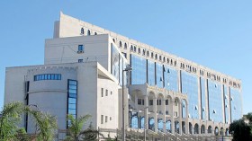 أحزاب تستغل الجامعيات للظفر بمقاعد في البرلمان