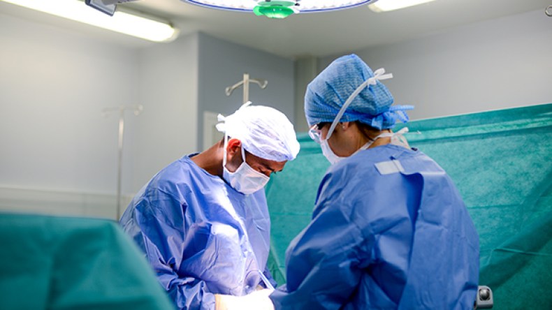عمليات جراحية لفائدة أطفال يعانون من تشوّهات خلقية في الشفاه