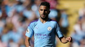 محرز يعود للتسجيل بـ”ركلات حرّة”