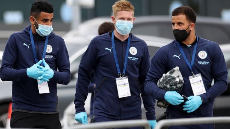 أنصار مانشستر سيتي ينتقدون محرز بسبب دي بروين