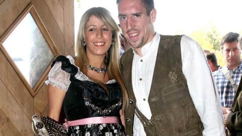 ريبيري وزوجته الجزائرية يتعرّضان للسرقة