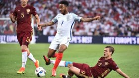 “الدب” الروسي يقتسم الرغيف مع الإنجليز