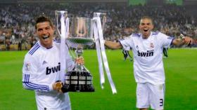 “بيبّي” يساعد الفقراء ورونالدو يضخ المياه في البحر!؟