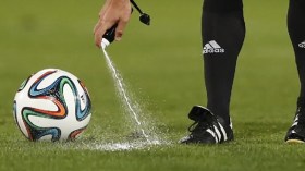 استعمال الرذاذ المتلاشي‮ ‬من طرف الحكام الجزائريين ‬بدءا من هذا الموسم