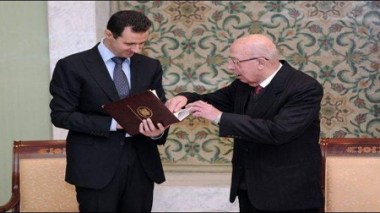 Syrie: le régime pourrait s'écrouler dans quelques mois (ambassadeur GB)
