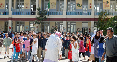 Education: 70.000 fundamental teachers promoted, a one year training is obligatory