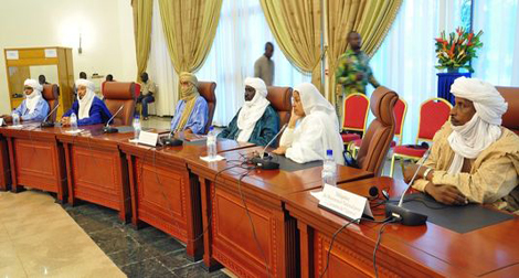 Crise malienne: Bamako et des groupes armés s'engagent à négocier