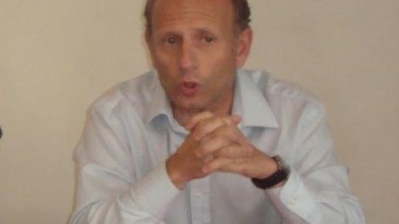 الفرنسي “رابييه” يصل للجزائر ويقترب من تدريب “العميد”