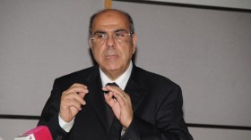 روراوة يسمح للأندية بالتعاقد مع أربعة لاعبين يتجاوز سنهم الثلاثين