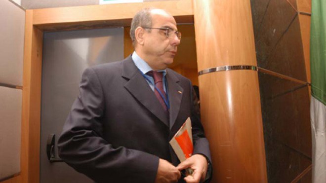 “الأسرة” الكروية تتجه نحو تثبيت روراوة رئيسا للفاف