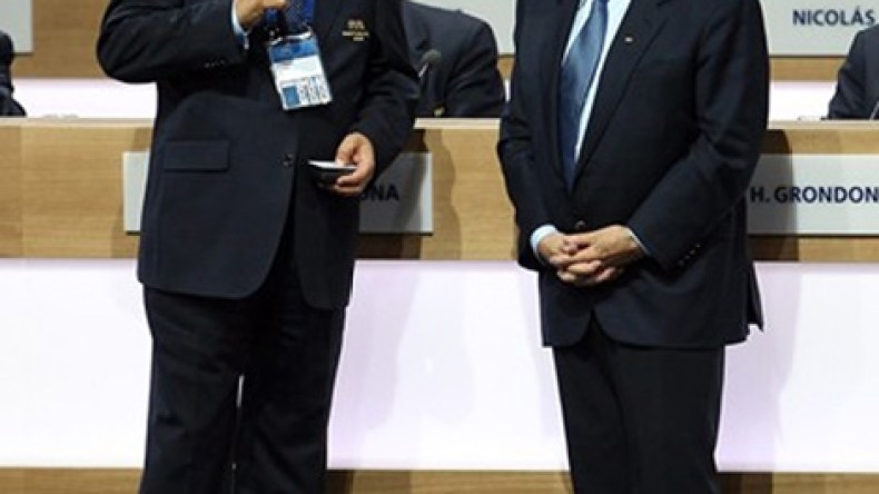 الفيفا تؤكد حضور بلاتر نهائي كأس الجمهورية