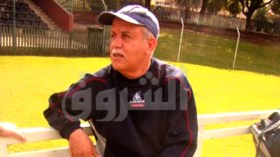 سعدان يحذّر لاعبيه من أي احتجاج ويهدد