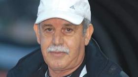 سعدان يفرض تدريبات الخضر دون جمهور وجبور يفصل من المنتخب