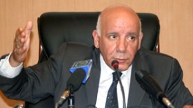 وزير الفلاحة: الدولة مستمرة في دعم الفلاحين ومنتجي الحليب