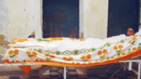 أطول رجل في الجزائر لم يتحرك من فراشه منذ أزيد من عام  وحالته أصبحت في خطر