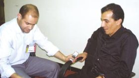 * النظام المغربي يقمع الحريات، والأحزاب السياسية هناك مجرد ماكياج له