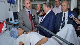 ميهوبي يطمئن على صحة الفكاهي رشيد زيغمي