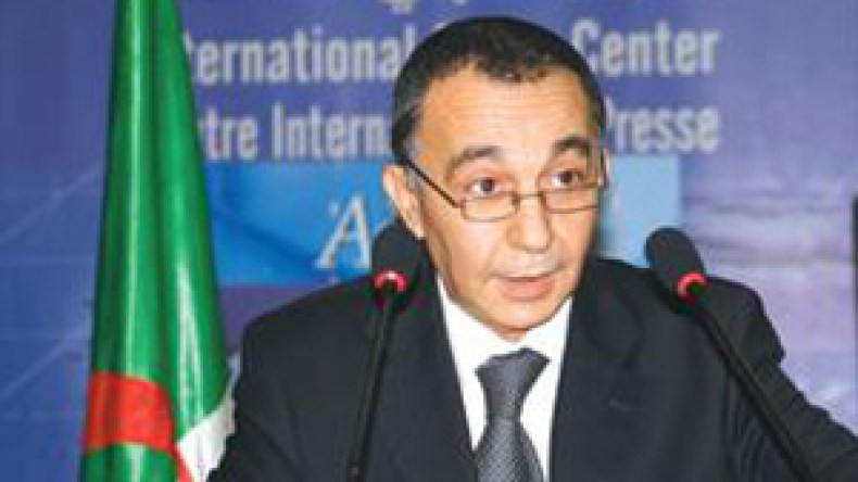 المدير‭ ‬العام‭ ‬للإذاعة‭ ‬الوطنية‭ ‬يعلن‭ ‬افتتاح‭ ‬قناة‭ ‬إذاعية‭ ‬شبابية‭ ‬جديدة‭ ‬خلال‭ ‬نوفمبر‭ ‬القادم