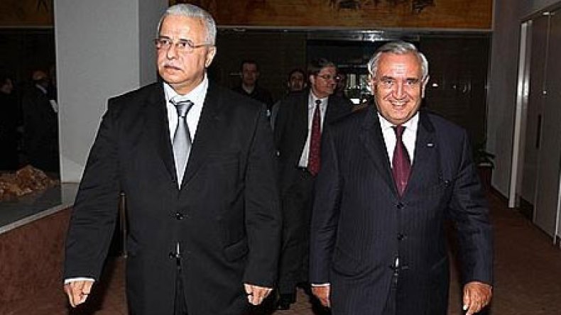 مصنع رونو للسيارات بالجزائر مؤجل إلى إشعار آخر