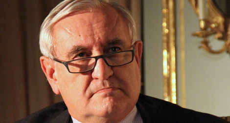 Raffarin visits Algeria to meet Prime Minister and Industry Minister