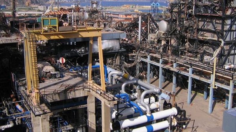 غلق وحدة الإيثيلان واللجوء إلى استيرادها بـ1600 دولار للطن الواحد!