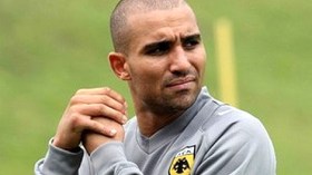 جبور في إنجلترا لترسيم انضمامه إلى نوتنغهام فوريست