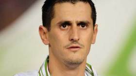 صايفي يواصل ممارسة هواية هز الشباك