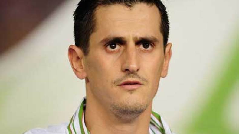 صايفي يواصل ممارسة هواية هز الشباك