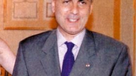 الجزائر تصدر مذكرة توقيف دولية ضد الإعلامي اللبناني راغد الشماع