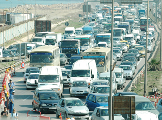Building works for the achievement of a large road belt around Algiers make headway
