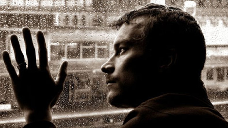 هل ستتفهمني حينما تعلم حقيقتي أم أنني سأخسرها؟