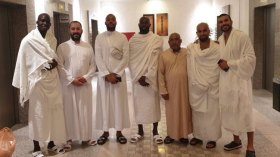 مبولحي يُؤدّي مناسك العمرة