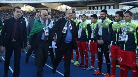 شكرا يا جزائريين .. علمتمونا كيف نعشق فلسطين