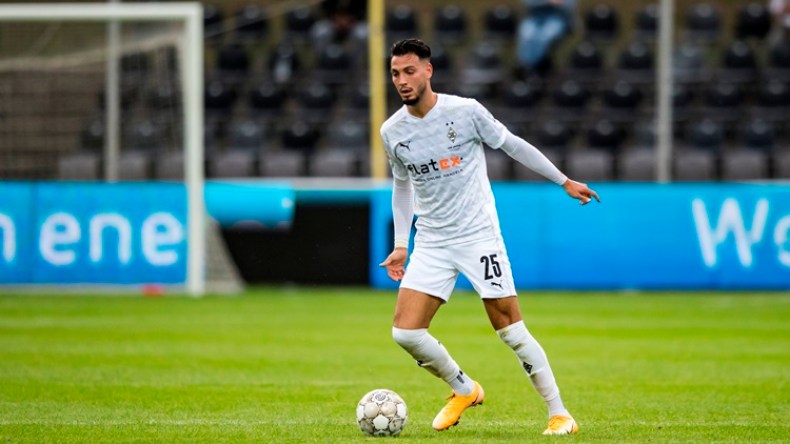 بن سبعيني: أتمنّى مواجهة محرز والريال في رابطة الأبطال