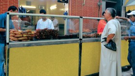 يوميات الجزائريين في رمضان ..تهافت ولهفة وغلبة البطن