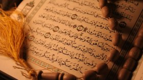 من ضيّع القرآن؟